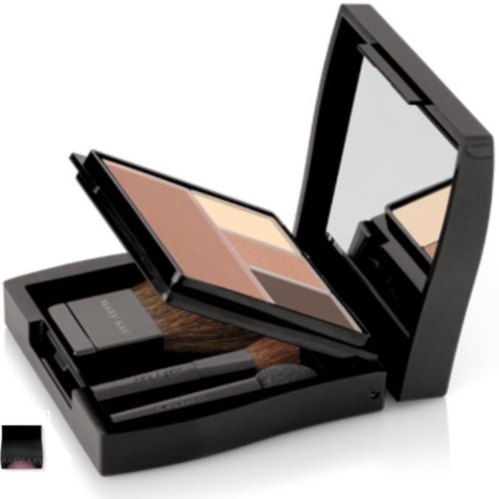 💋Mary Kay refillable compact 💋
